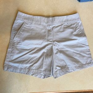 Ann Taylor Loft stone chino 6” shorts size 8